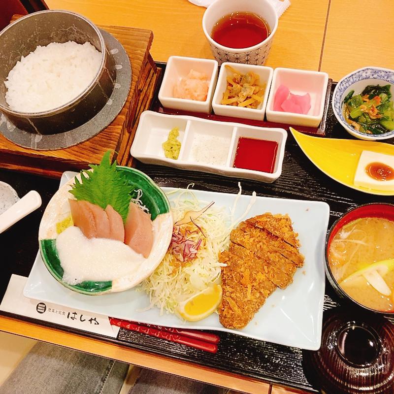 牛カツと鮪の山かけ定食(はしや イオン広島府中店)