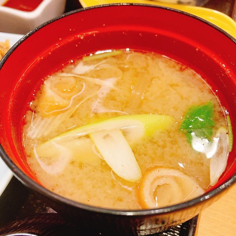 味噌汁（定食セット）(はしや イオン広島府中店)