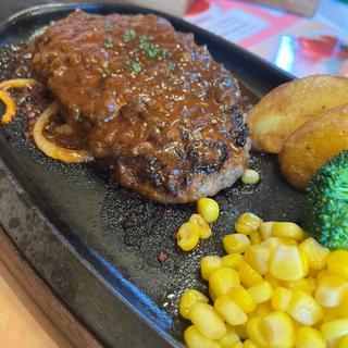 洋食屋のデミグラスハンバーグ