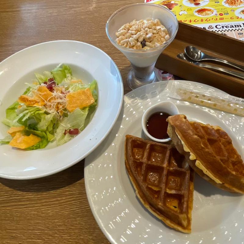 シーザーサラダモーニング ワッフル･ヨーグルト&グラノーラ(ココス 鎌倉大船店)