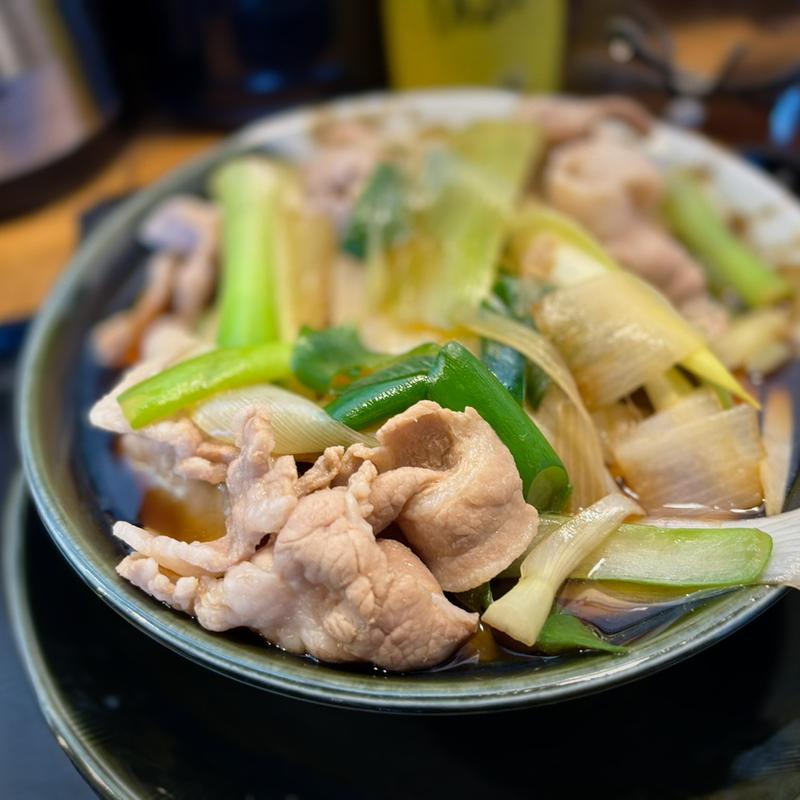 ひや肉うどん小盛（300グラム）➕かき揚げ(肉汁うどんの南哲 )