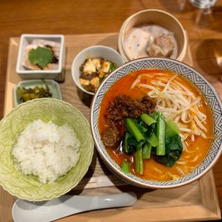 (江戸中華よし町)