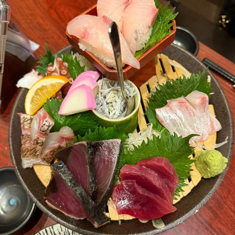 刺身盛合せ(宮崎地鶏と日向海鮮　はればれ )