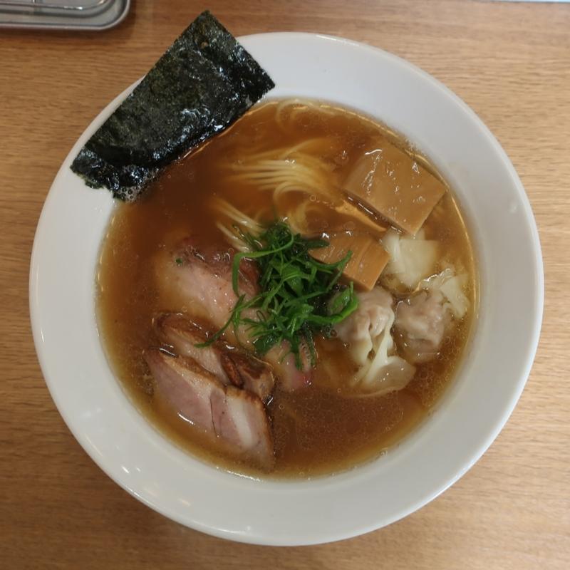 肉ワンタンメン2個(支那ソバ きたがわ)