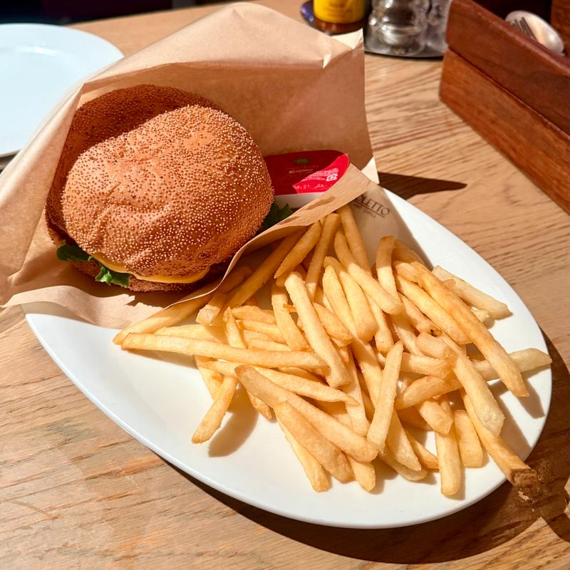 リゴレット・バーガー(RIGOLETTO BAR AND GRILL)