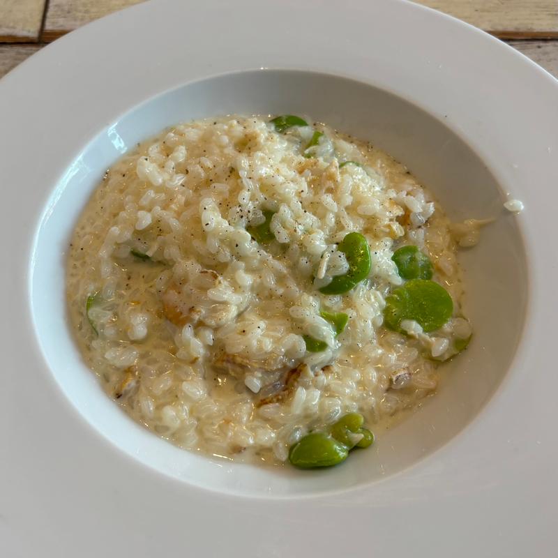 ベビーホタテとそら豆のクリームリゾット(アマルフィイ カフェ みなとみらい)