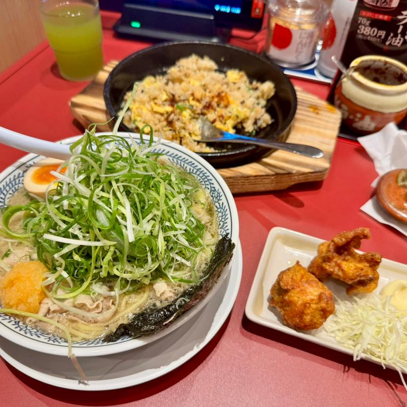 ねぎ肉そば＋ドッカンねぎ＋味玉＋チャーハン＋唐揚げ(丸源ラーメン イオンモール羽生店)