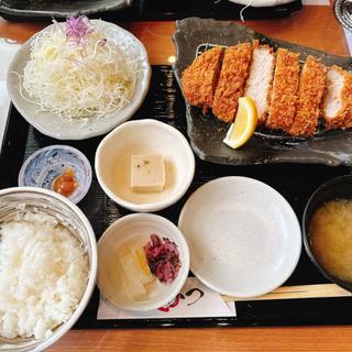 厚切りロースかつ定食(まるかつ橿原店)