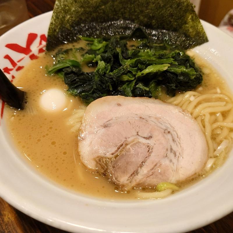 ラーメン(横浜家系ラーメン 吟家 旭店)