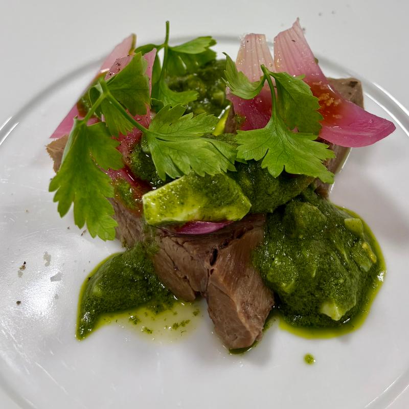 牛タン サルサヴェルデ 赤玉ねぎのカルピオーネ(日本橋三越本店)