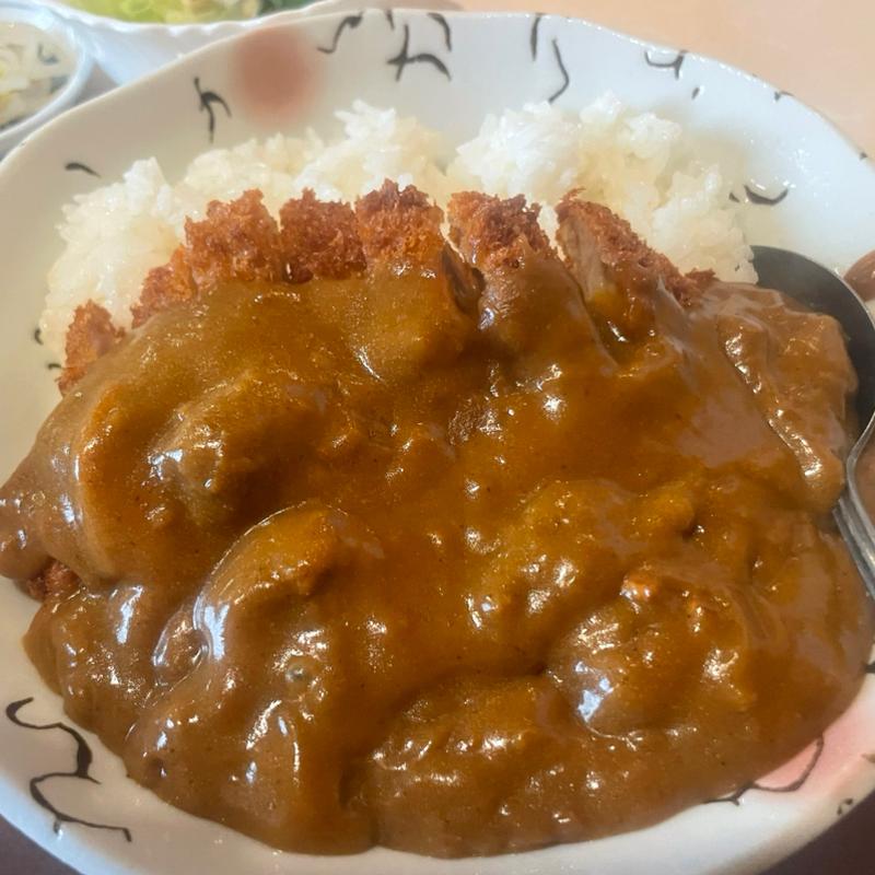 チキンカツカレー(味処山海亭たんやもうもう)