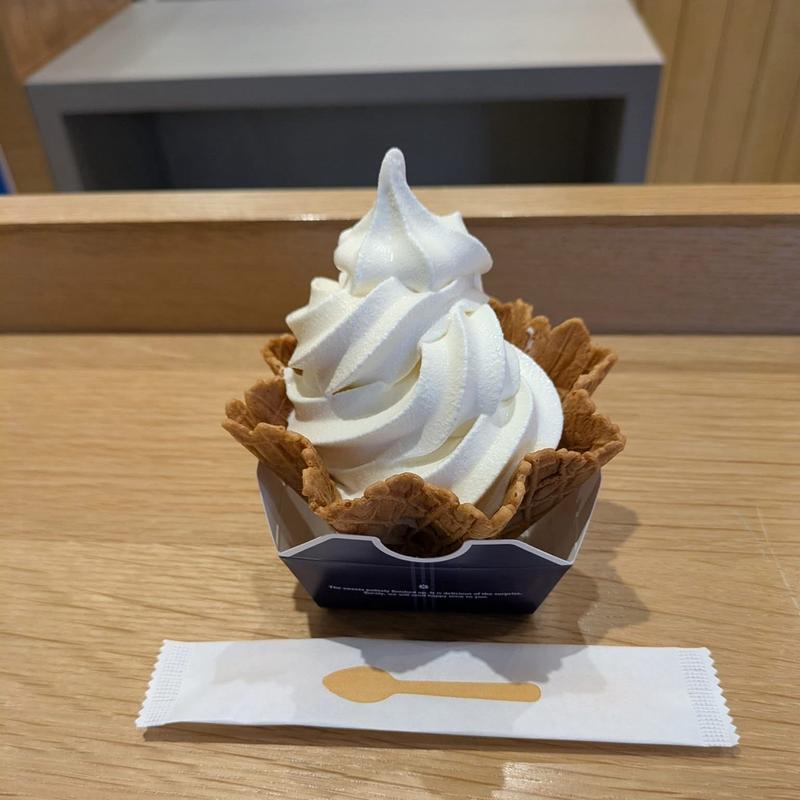 ミルクソフトクリーム(ローソンカフェ大阪・関西万博店)