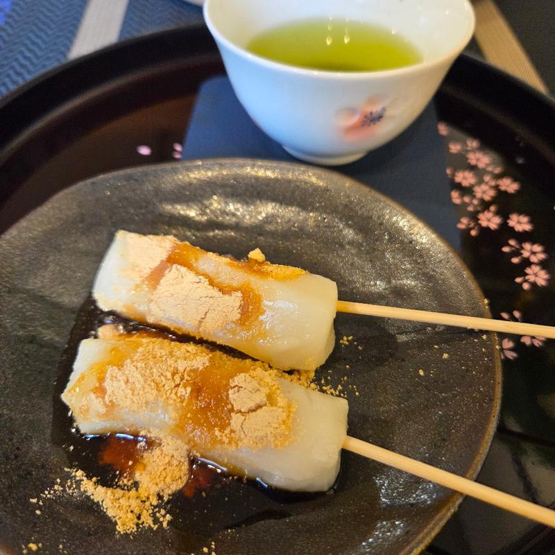 きなこ餅とお茶セット(shaka 和 Cafe)