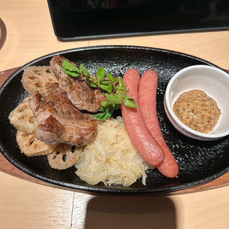 ラム肩ロースとラムソーセージ(ヱビスバー 札幌アピア店 (YEBISU BAR Sapporo Apia))