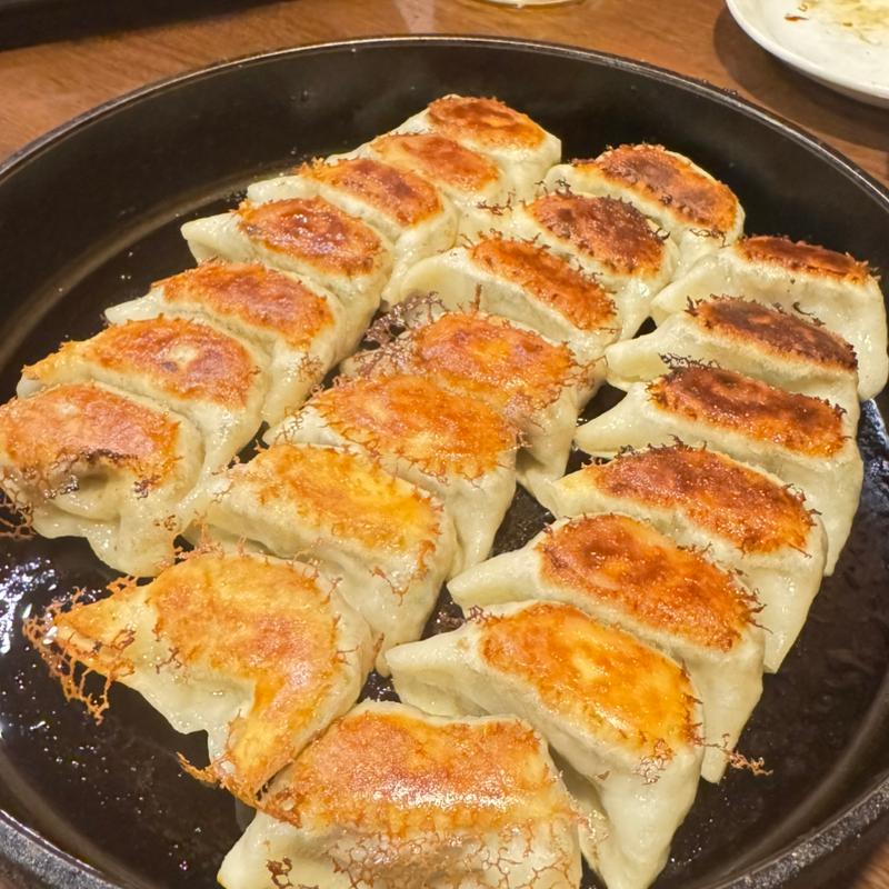 焼ぎょうざ（ひとくち餃子八ヶ）(鉄なべ であい橋店 （テツナベ）)