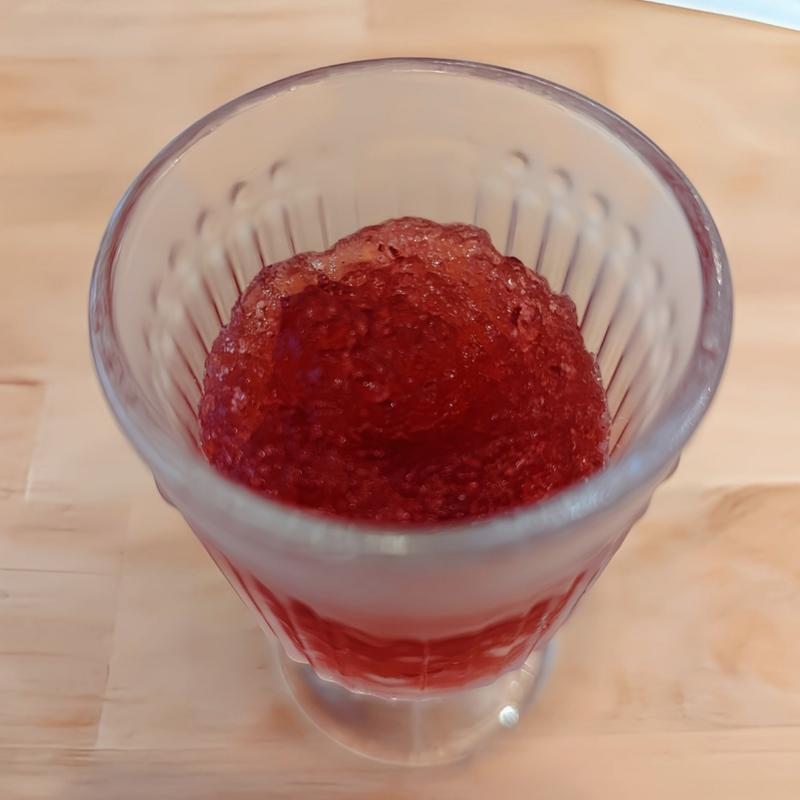 ローズヒップとカンパリのジュレ(レストラン タガミ （Restaurant Tagami）)