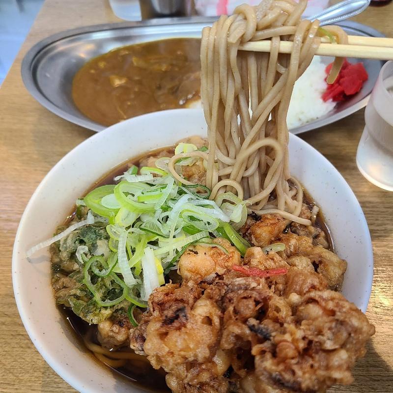 ジャンボゲソ天そば 大盛り春菊天ハーフ 牛蒡天 カレーライス(一由そば )