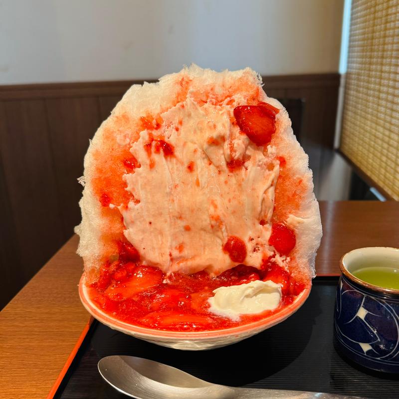 生いちごと豆乳クリーム餡(目白志むら)