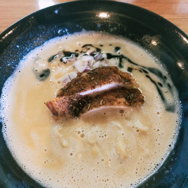 地鶏白湯そば(麺 㐂色)