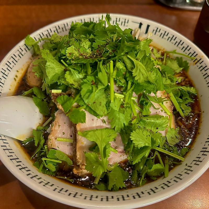 スパイス・パクチーラー麺(スパイスラー麺卍力 秋葉原店)