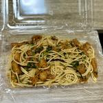 鶏皮のねぎ塩パスタ(ベルクス 東墨田店)