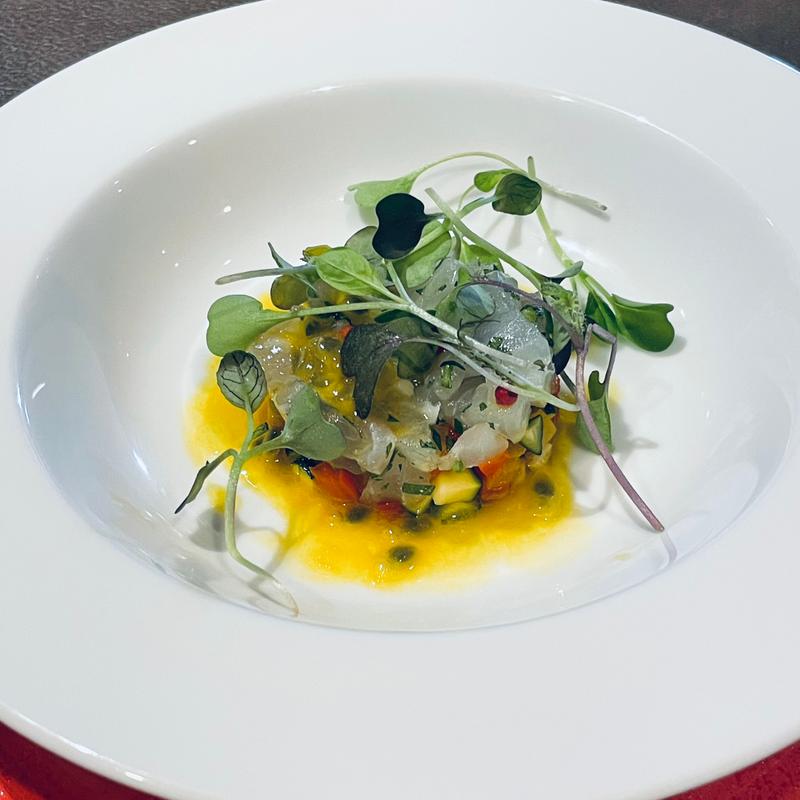 鮮魚のカルパッチョ パッションフルーツ アーモンド(デギスタシオン （DEGUSTATION）)