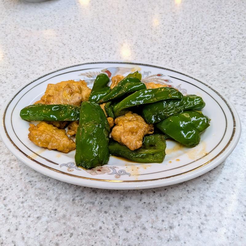 豚肉ピーマン(珍々亭)