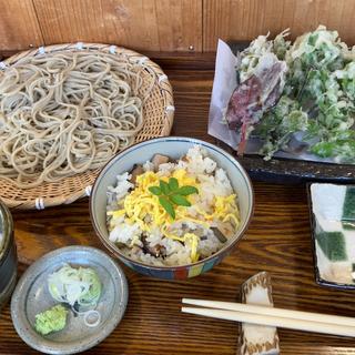 季節のごはんと天ぷら蕎麦