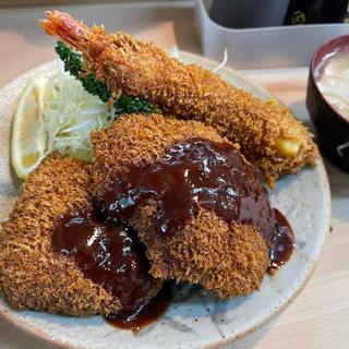 ひとくちカツエビフライ定食(丸八とんかつ店)