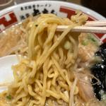 東京豚骨ラーメン(屯ちん 川崎店)