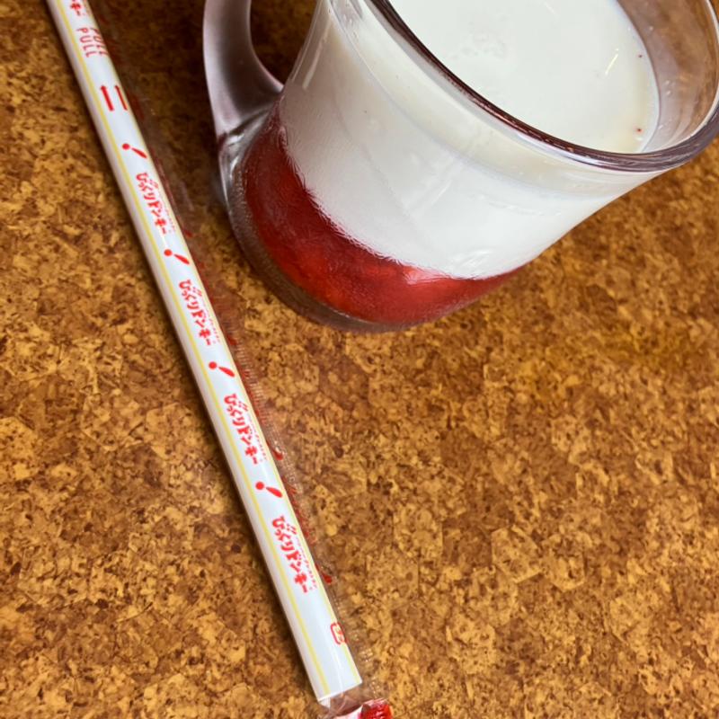 イチゴミルクS(びっくりドンキー 港名四店)