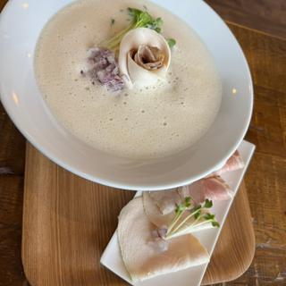 特製泡鶏白湯醤油ラーメン(鶏×麦 らら)