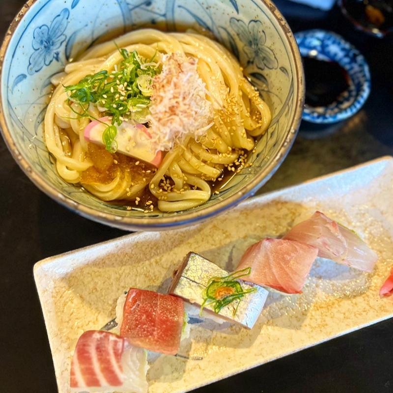 握り鮨とうどんセット(大也鮨 )