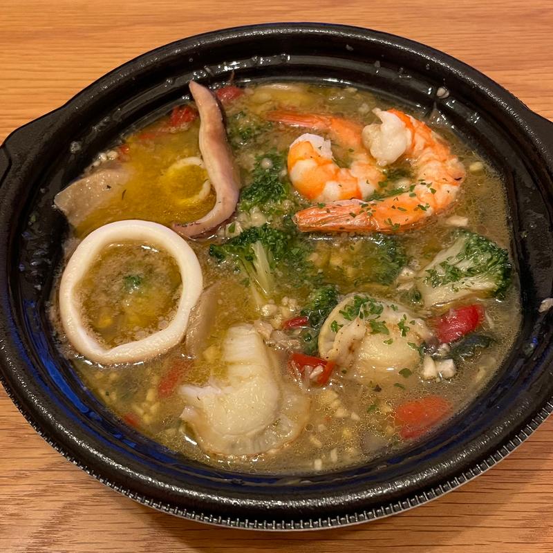 帆立とえびといかのアヒージョ(成城石井 アトレ川崎店)