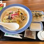 長崎ちゃんぽん　にんにく入り餃子