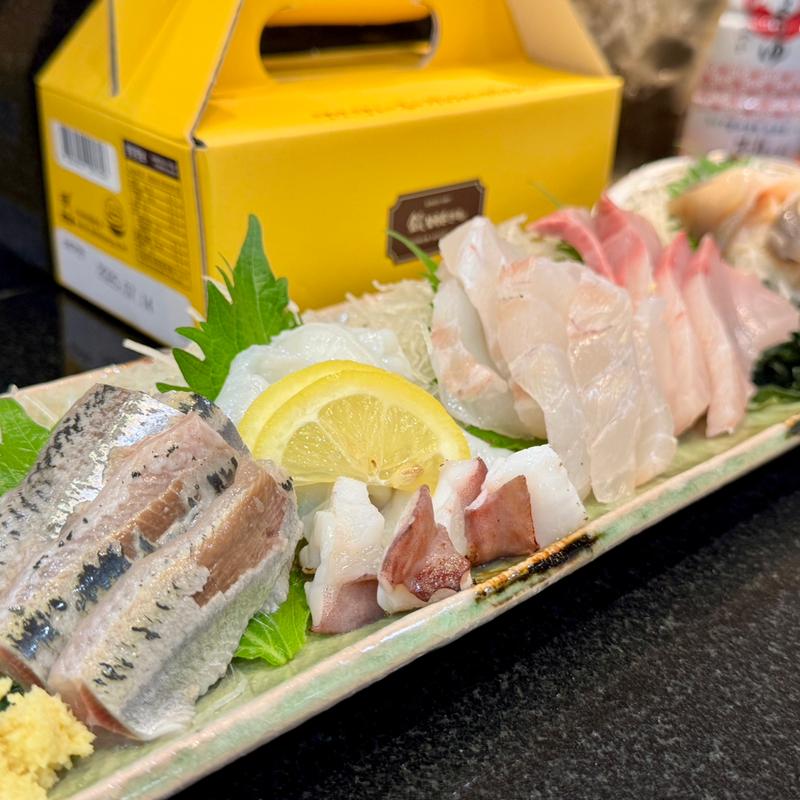 刺身盛り合わせ(沼津 魚がし鮨 羽田空港店 （ぬまづうおがしずし）)