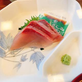 ブリの刺身