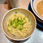プレミアム塩豚骨細麺(替え玉付)(ラーメン箕輪家 中野旗艦店)