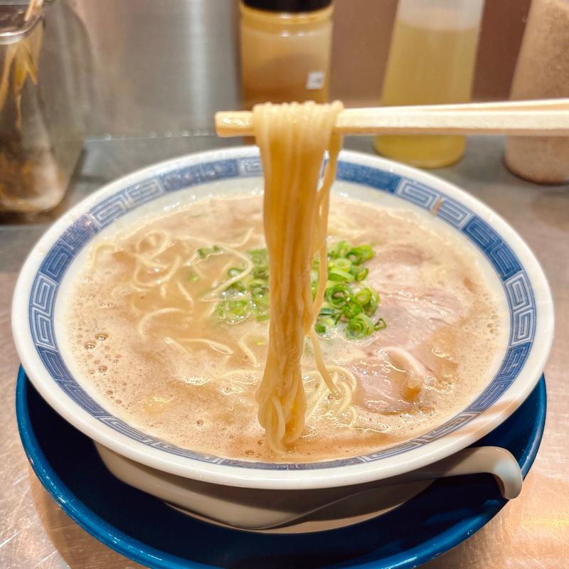 プレミアム塩豚骨細麺(替え玉付)(ラーメン箕輪家 中野旗艦店)