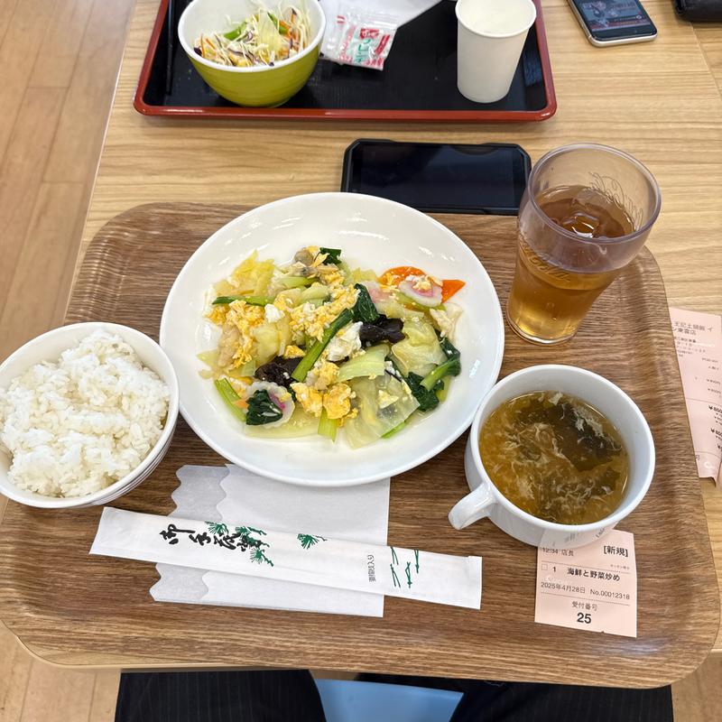 海鮮と野菜炒め(Tea Amo 王記土鍋飯)