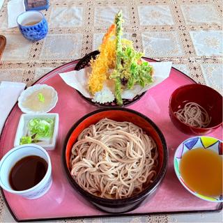 天ざる（寒晒し蕎麦)(元祖 手打そば やまびこ )