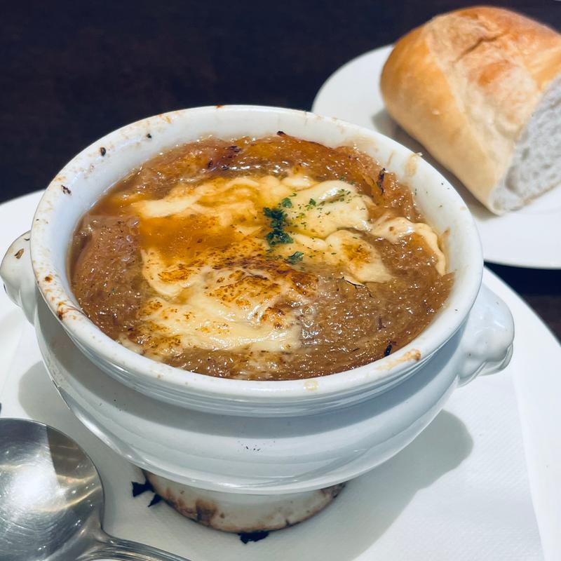 オニオングラタンスープ(AUX BACCHANALES (オーバカナル 桜木町店))
