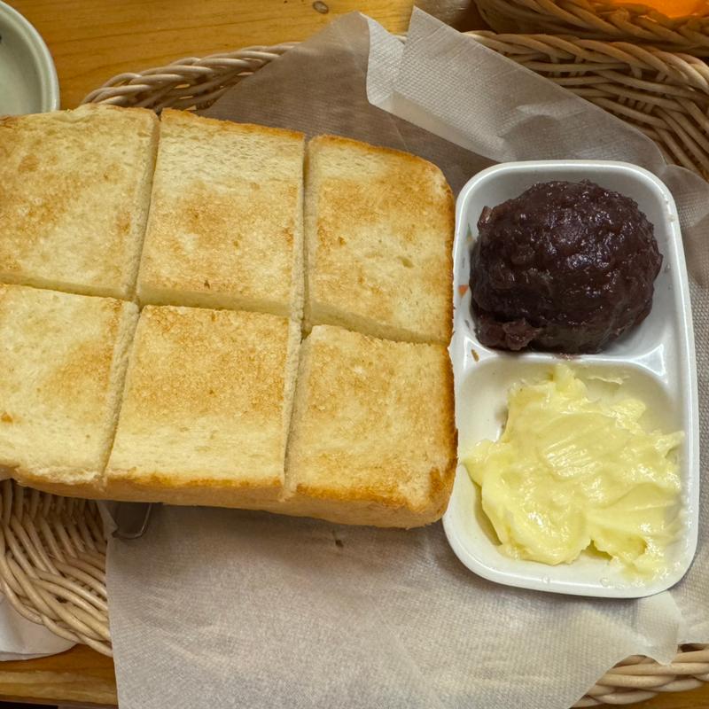 小倉トースト（厚切り）(コメダ珈琲)