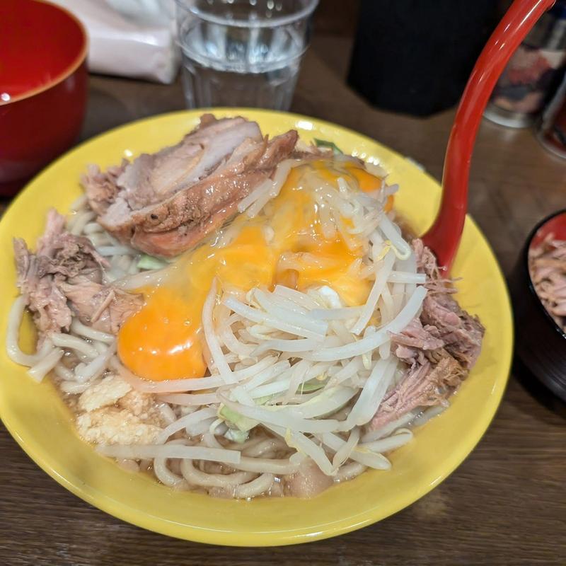 小ラーメン ほぐし豚 生卵(ラーメンイエロー 御徒町店)