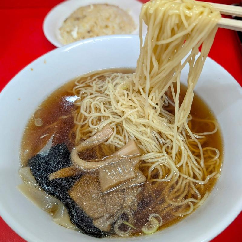 ワンタンメン＋半チャーハン(伊峡)