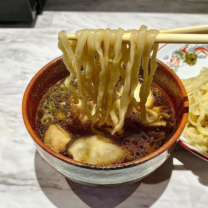 肉・海老ワンタンつけそば(Ramen Kurumu)