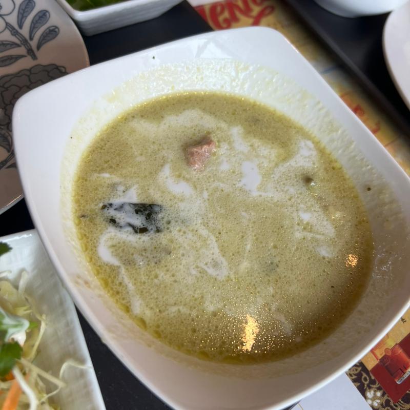 グリーンカレー(Thai Thai restaurant)