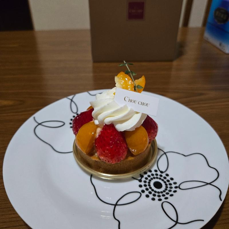 苺と金柑タルト(パティスリーシュシュ 本店)
