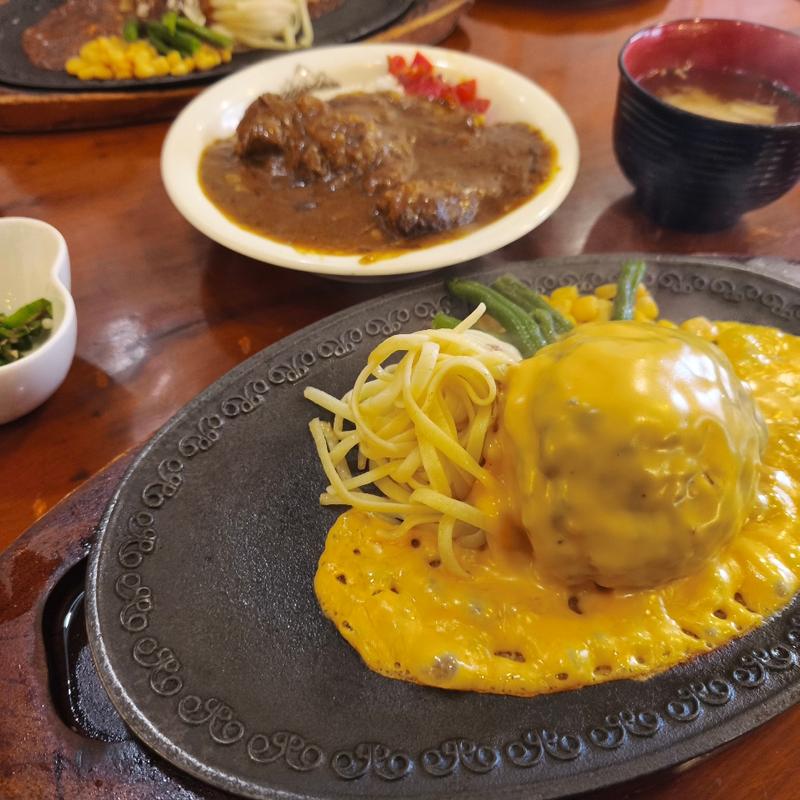 ハンバーグとビーフカレーのセット(モンブラン 浅草店 )