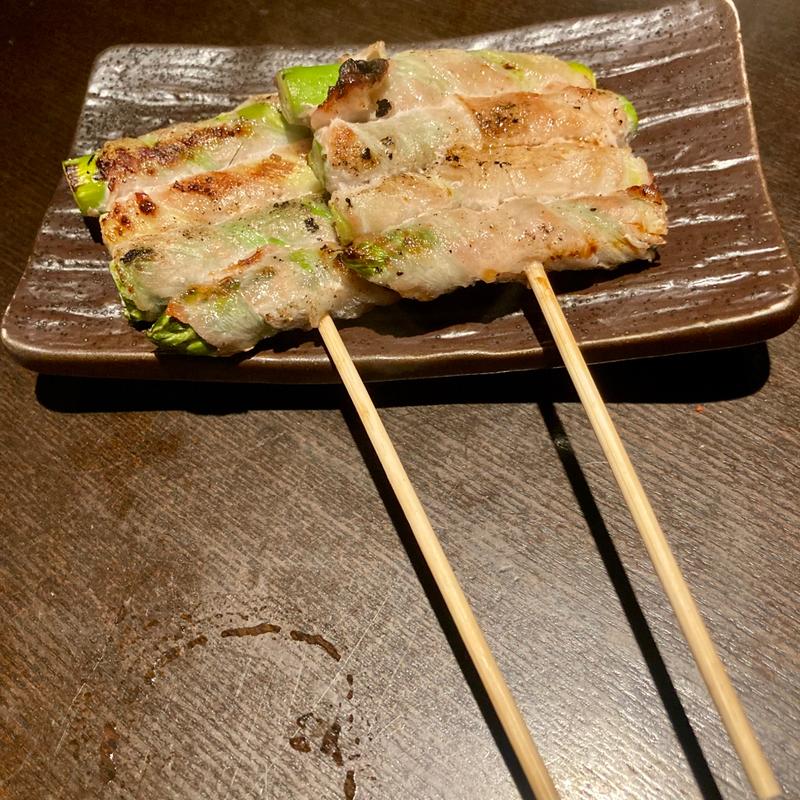 アスパラ豚肉巻き(やきとり l’ami/l’amie （ラミラミ）)